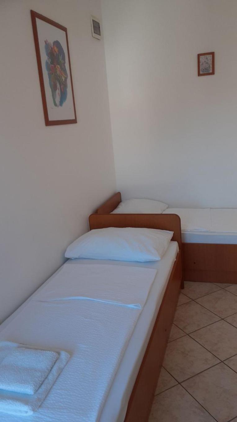 Apartments Dobri - 500M From Beach Nin Exterior foto